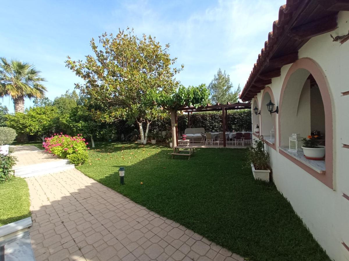 Appartement Flat With Garden Near Sea, Port And Airport à Artemi Extérieur photo