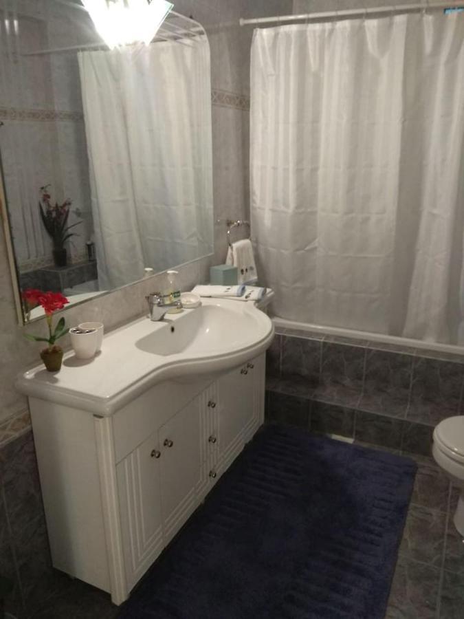 Appartement Flat With Garden Near Sea, Port And Airport à Artemi Extérieur photo